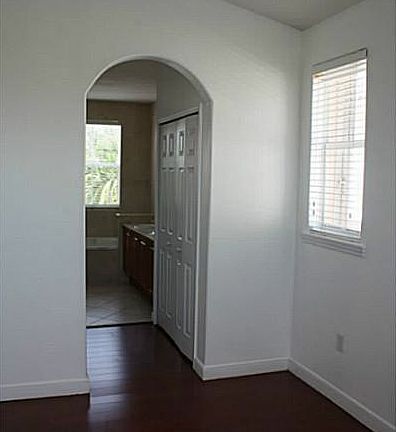 4th image of 11324 NW 47th Ln