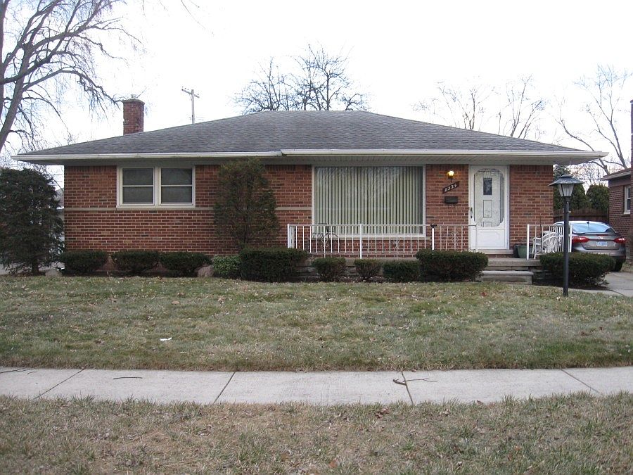 1st image of 8324 Arnold St