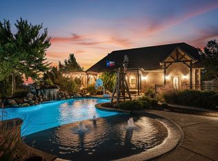 1221 E Secretariat Dr, Terrell, TX 75160