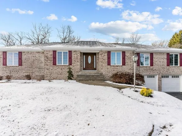 66 Kimberly Ln, Cranston, RI 02921