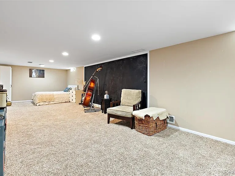 1387 Smith Ave — Photo 21