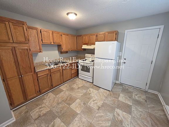 3rd image of 4263 Mineral Ave APT B