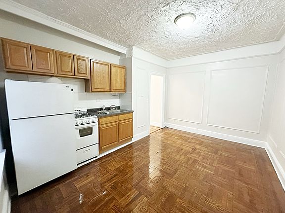 4th image of 8630 23rd Ave APT 2