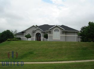 741 Deerfield Dr, Sioux City, IA 51108