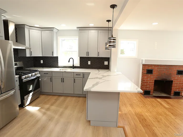 149 Brightwood Ave — Photo 4