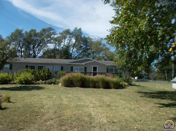 2041 NE Meriden Rd, Topeka, KS 66608