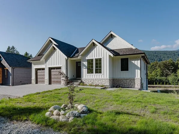 1203 Castle Rd, Sunshine Coast, BC V0N 1V5