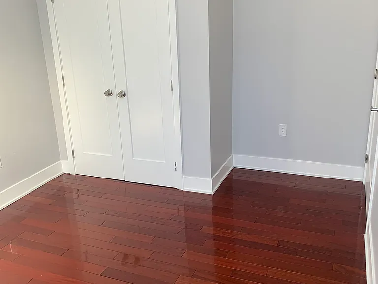 302 Richmond St #5 — Photo 10