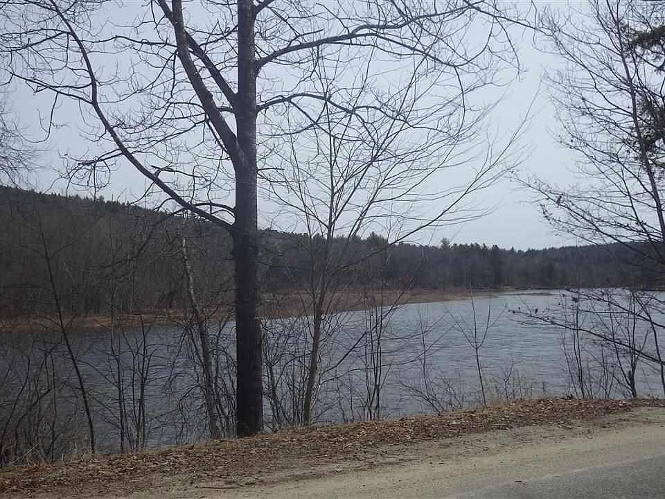 2nd image of 305 River Rd