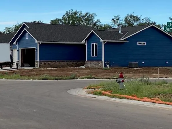10906 W Cedar Ln, Maize, KS 67101