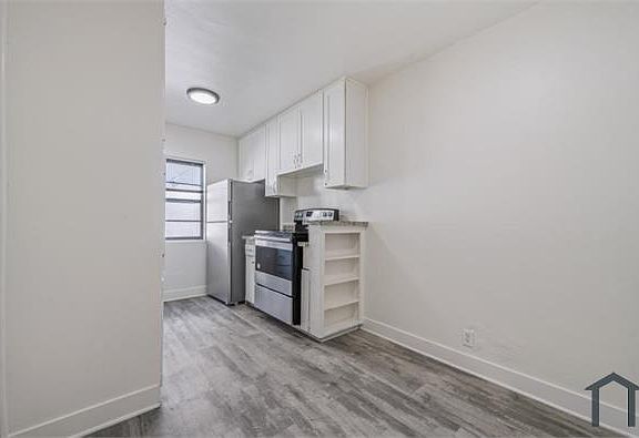 5th image of 3915 Stevely Ave #3