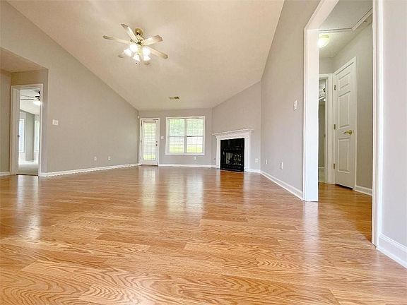 4th image of 408 Lee Miller Dr