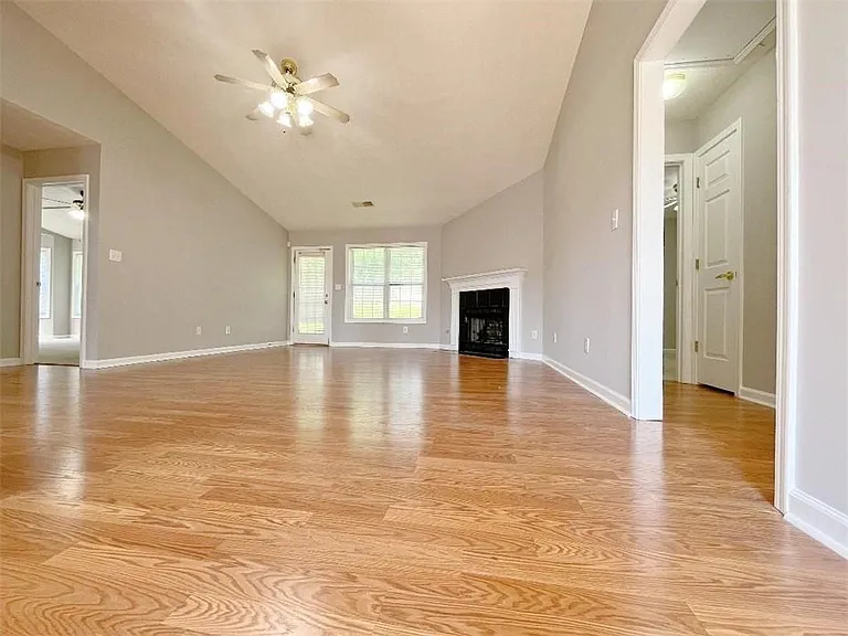 408 Lee Miller Dr — Photo 4