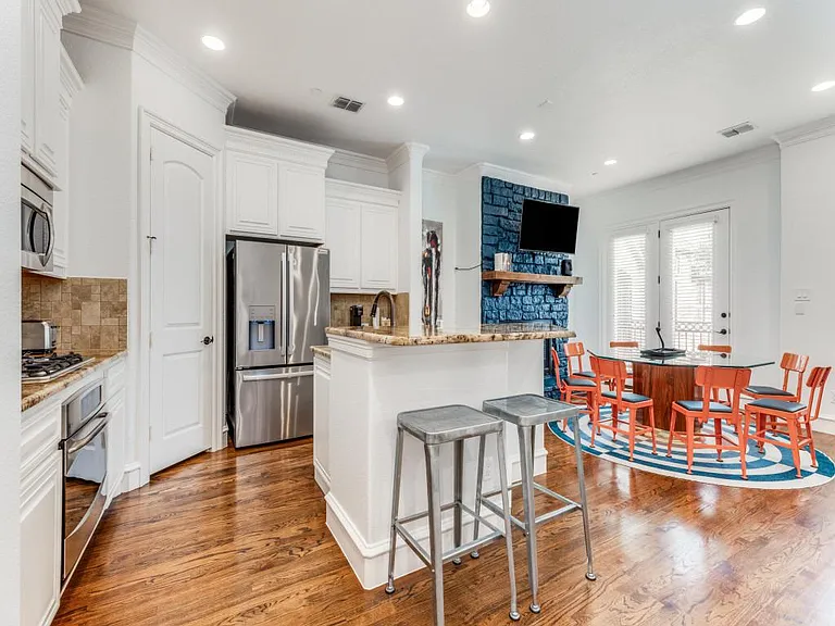 7935 Osborn Pkwy — Photo 5