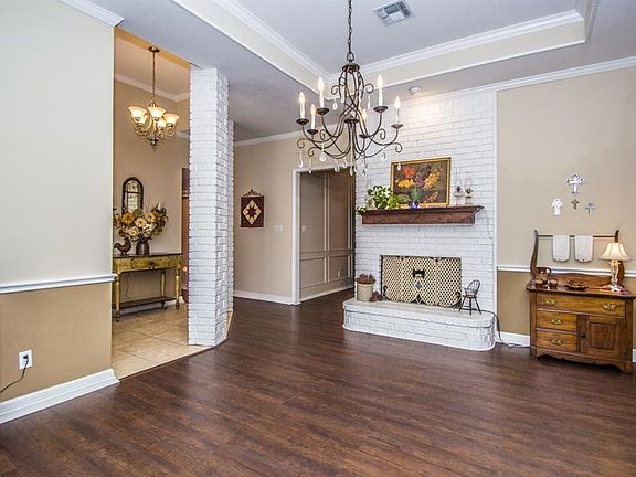 2nd image of 4012 Snow Creek Dr