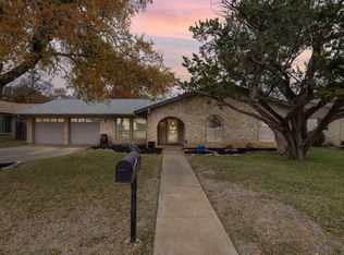 1204 Lime Rock Dr, Round Rock, TX 78681