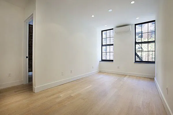 Rented by Weinstein Realty Group | media 22