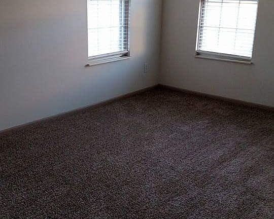 5th image of 548 Dandy Brush Ln E