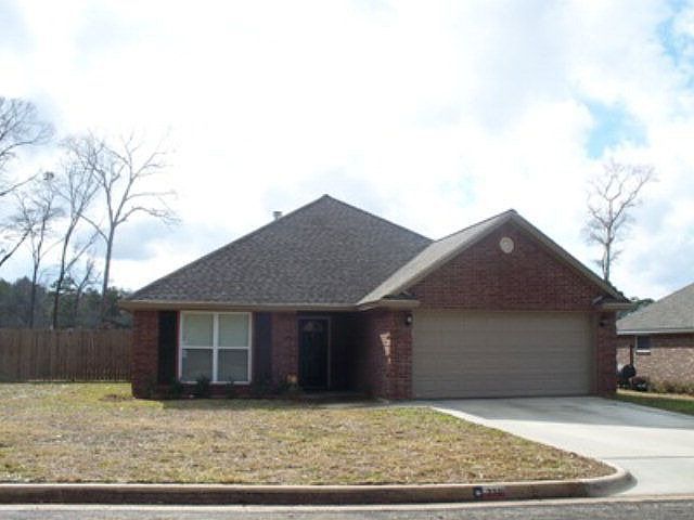 1st image of 2201 Tanglewood Cir