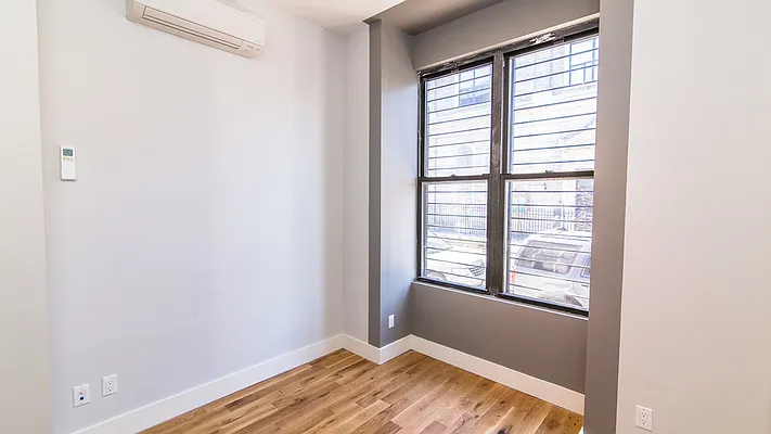 Rented by Nooklyn NYC LLC | media 9