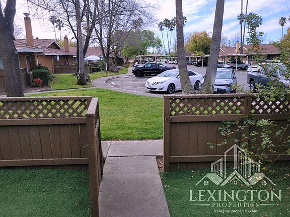 3rd image of 5024 Bremner Way Unit 3