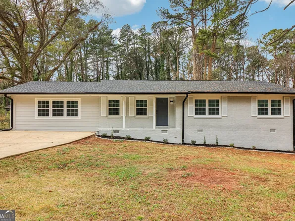 395 Colchester Dr, Stone Mountain, GA 30088