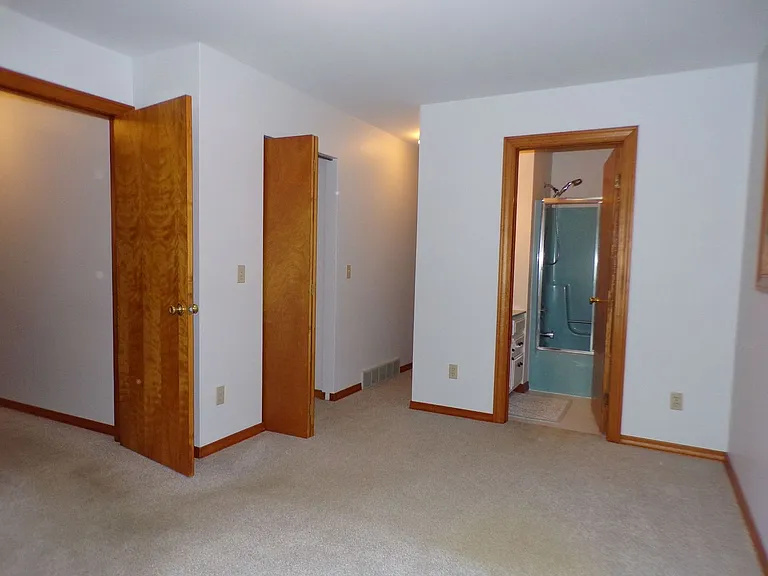 4015 Holiday North Ct — Photo 11