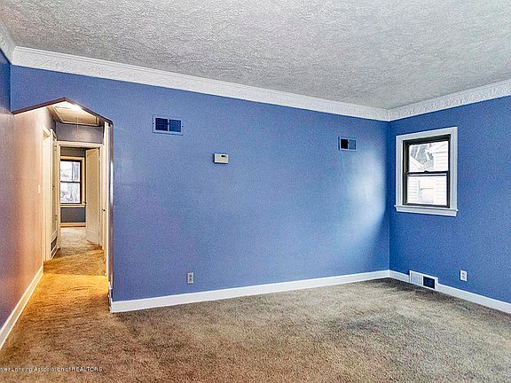 4th image of 1605 Park Ave