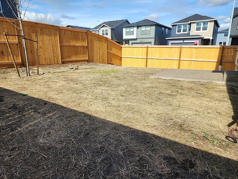 161 Greencrest St NE — Photo 18