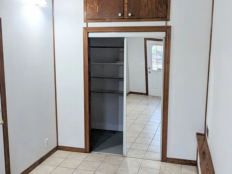 1258 Stacey Rd — Photo 18
