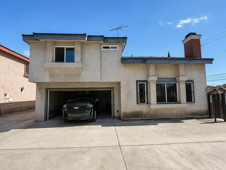 2500 Potrero Ave — Photo 1