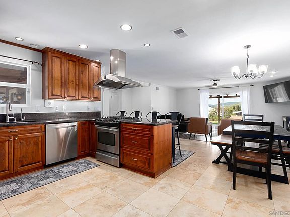 3rd image of 9722 Roe Dr