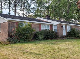 5017 Locke Ln, Virginia Beach, VA 23464