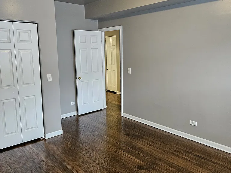 7742 S Kingston Ave — Photo 10