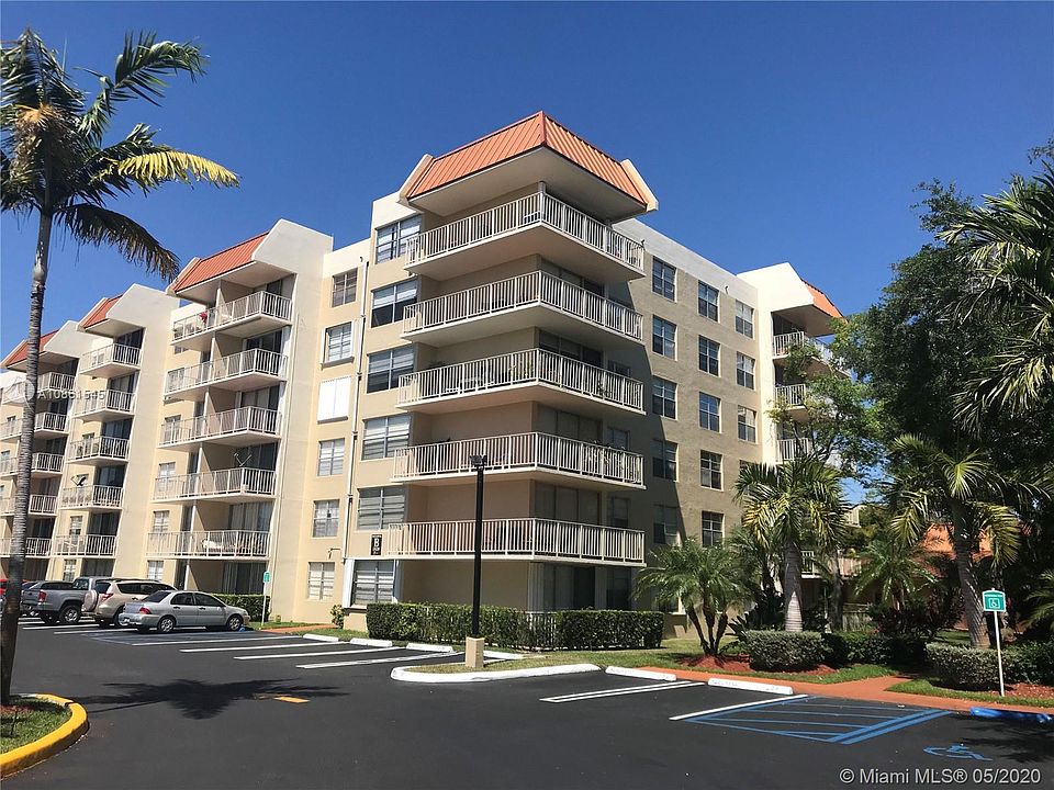1st image of 13120 SW 92nd Ave #19