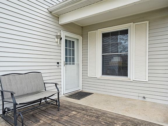 3rd image of 361 Essex Dr NE