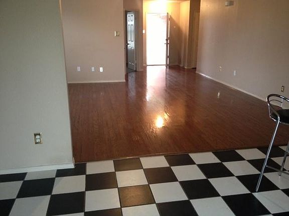 4th image of 102 Gayleh Ln