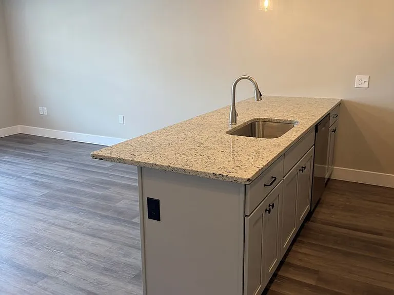Salem Run Apartments Phase 2 — Photo 101