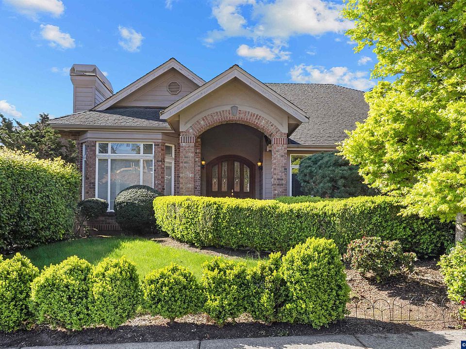 1st image of 744 Creekside Dr SE