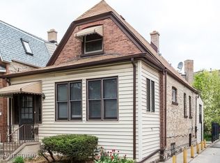 2702 W Nelson St, Chicago, IL 60618