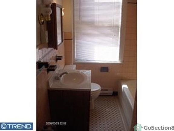 4th image of 1455 S Etting St #2