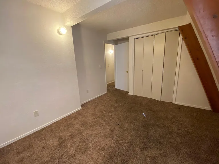 2401 SW 43rd St #3 — Photo 13