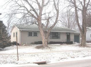 905 Liberty Dr, Fairfield, IA 52556