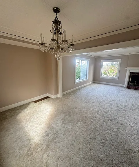 365 Edwards St — Photo 4