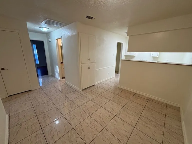 762 E Pecan St — Photo 8