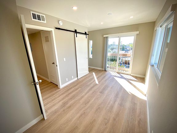 4th image of 515 W Lexington Dr #4