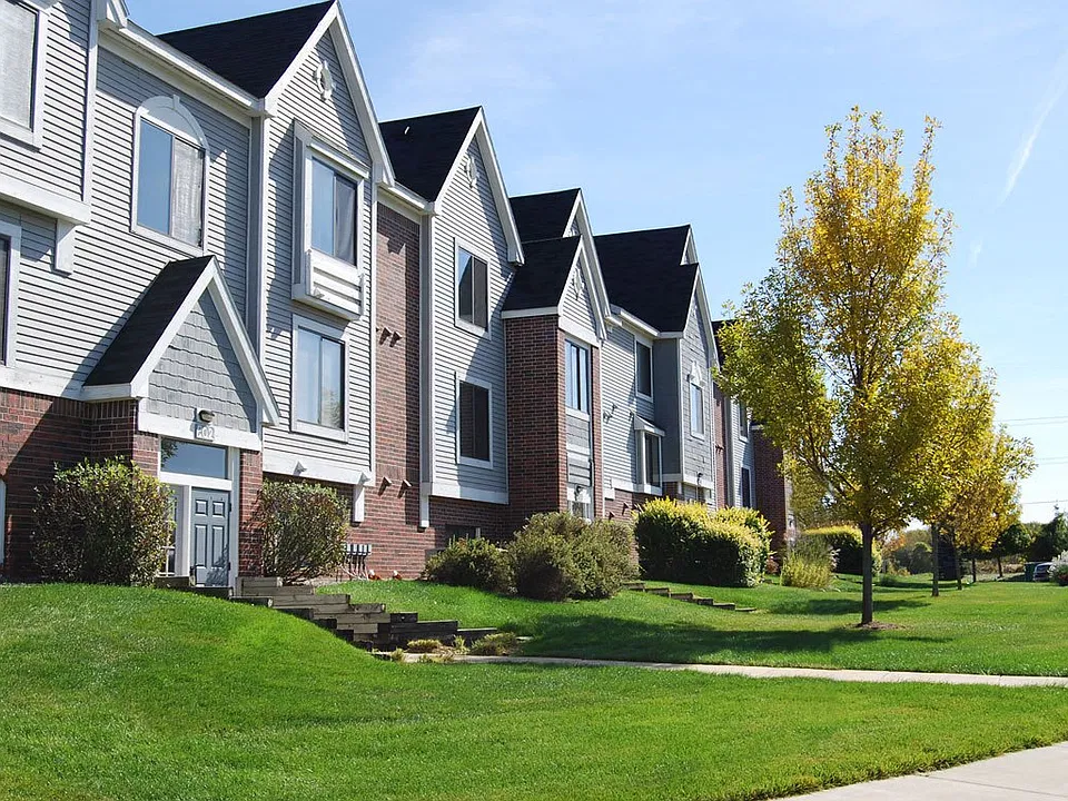 Autumn Lakes Apartments and Townhomes