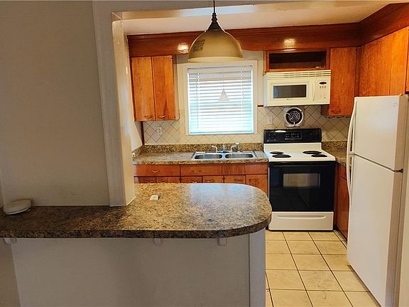 5th image of 4050 Forest Hill Ave #U6