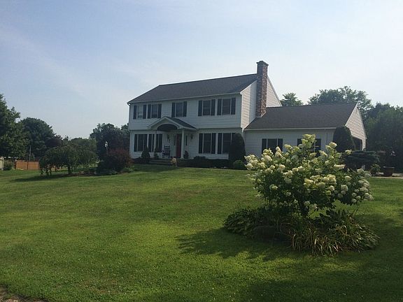 5th image of 14 Butternut Hill Dr