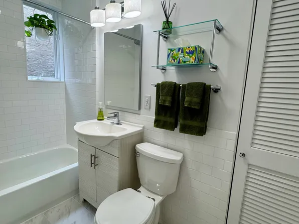 32 East 2nd Street 15 image 9 of 9